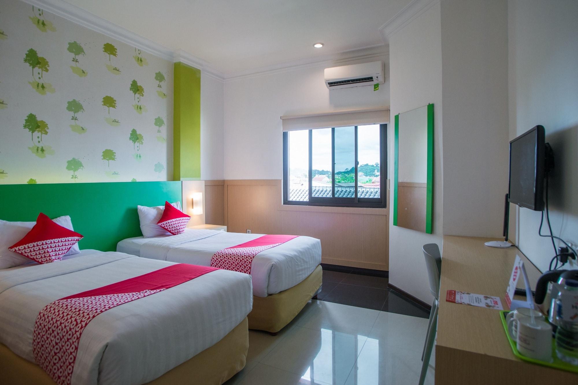 Royal Park Hotel Samarinda Exteriör bild