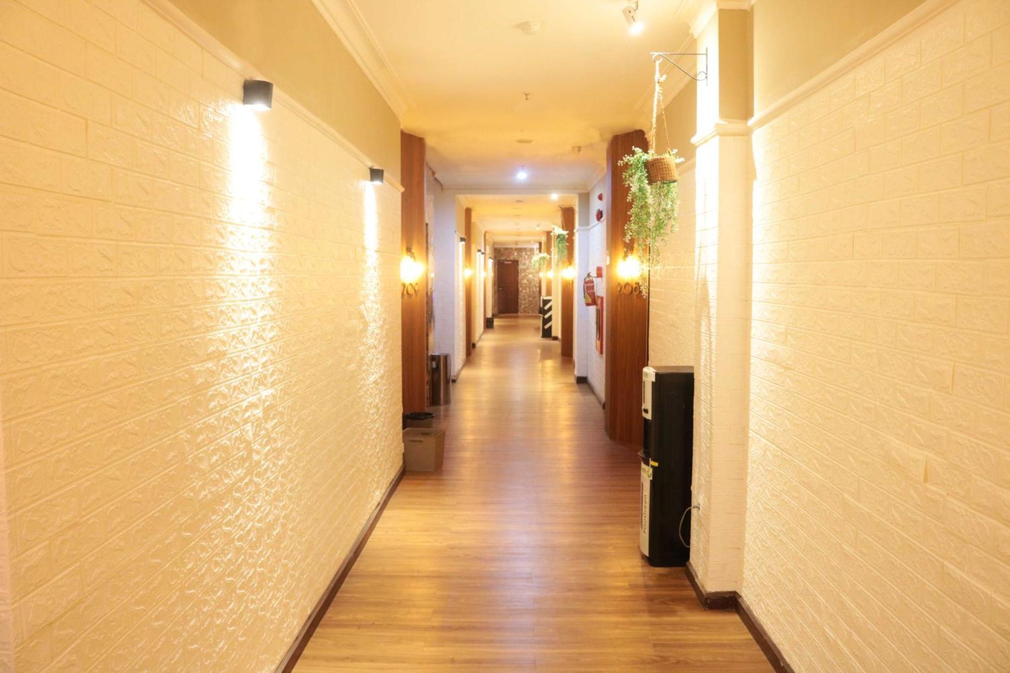 Royal Park Hotel Samarinda Exteriör bild